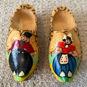 Vintage Dutch Wooden Clogs Hand Painted Holland Display Decor Klompen Dancers